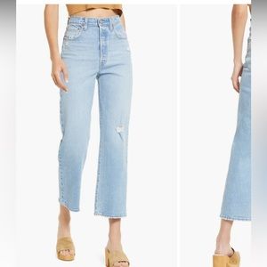 LEVI'S Ribcage Ripped High Waist Ankle Straight Leg Jeans Size 26